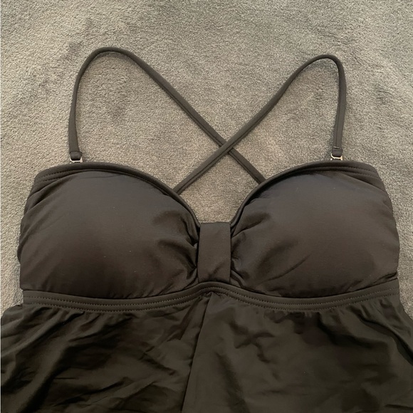 Kenneth Cole Reaction Swim Top - Picture 2 of 6
